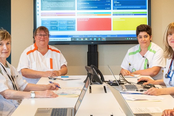 Equipe soignante en réunion