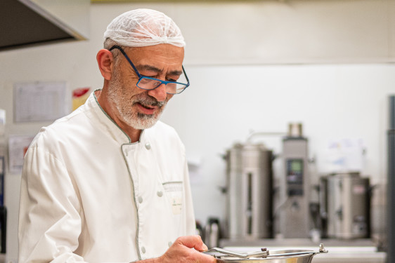 Cuisine en préparation de dessert